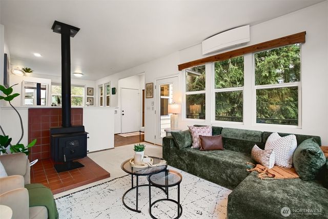 201 28th Avenue, Seattle, WA 98122