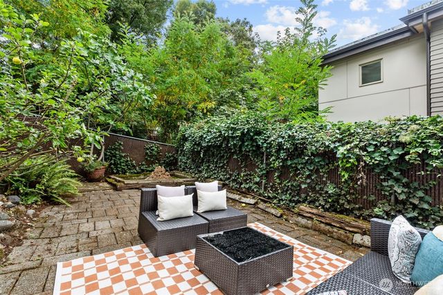 201 28th Avenue, Seattle, WA 98122