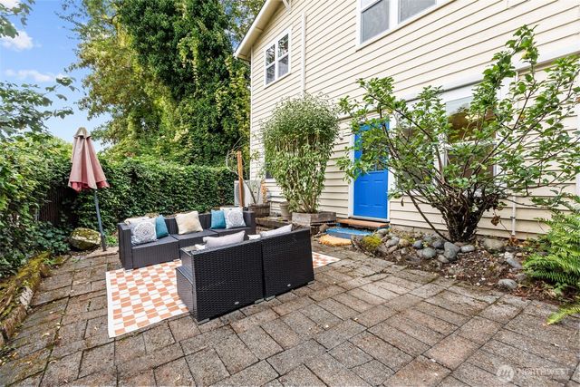 201 28th Avenue, Seattle, WA 98122