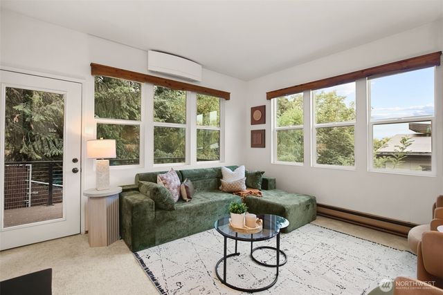 201 28th Avenue, Seattle, WA 98122
