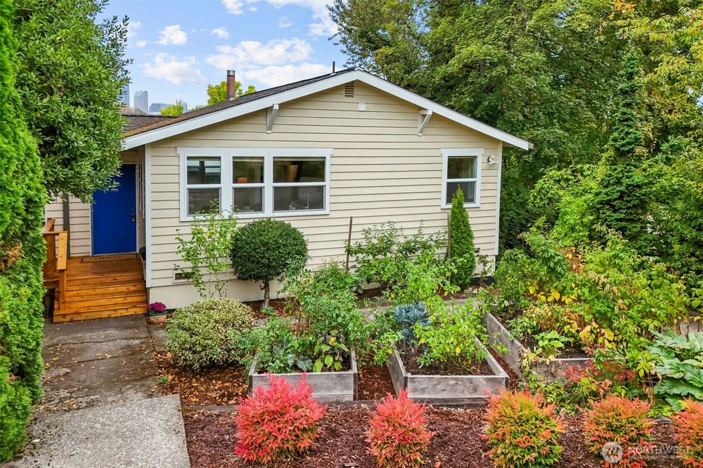 201 28th Avenue, Seattle, WA 98122