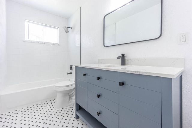 15802 Edenvale Street, Friendswood, TX 77546