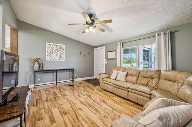 2428 Jesse Ln, Lewisburg, TN 37091