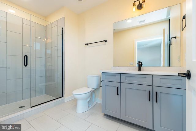 4523 RIVERSIDE WAY, Philadelphia, PA 19127