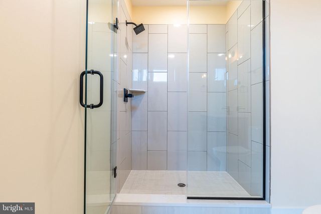 4523 RIVERSIDE WAY, Philadelphia, PA 19127