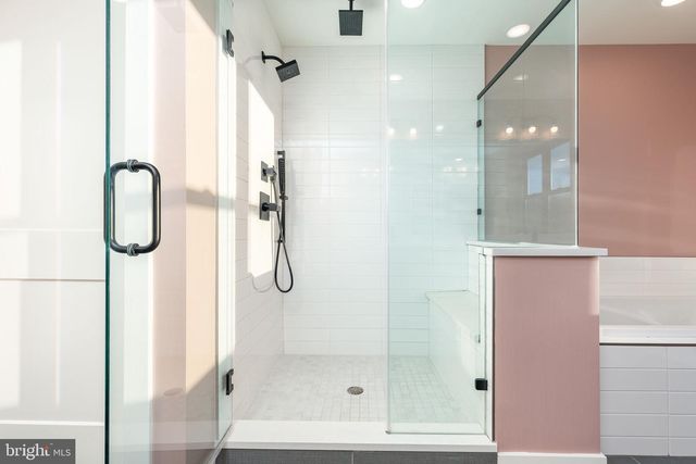 4523 RIVERSIDE WAY, Philadelphia, PA 19127