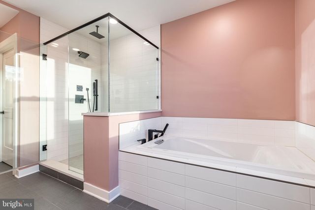 4523 RIVERSIDE WAY, Philadelphia, PA 19127