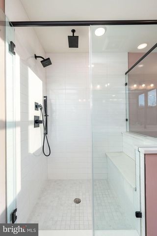 4523 RIVERSIDE WAY, Philadelphia, PA 19127