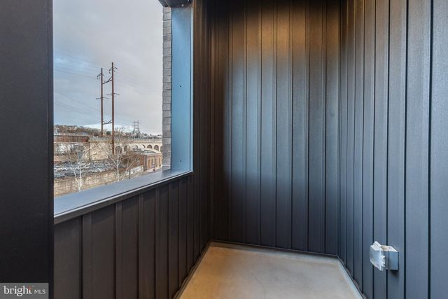 4523 RIVERSIDE WAY, Philadelphia, PA 19127