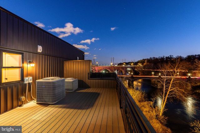 4523 RIVERSIDE WAY, Philadelphia, PA 19127