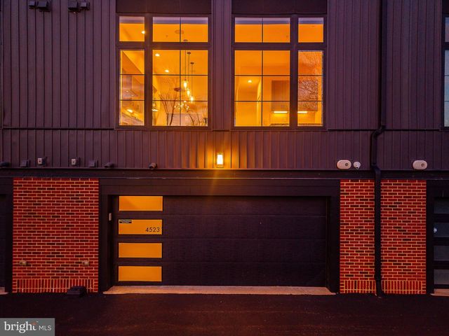 4523 RIVERSIDE WAY, Philadelphia, PA 19127