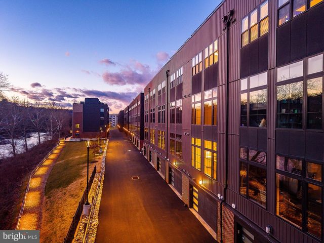 4523 RIVERSIDE WAY, Philadelphia, PA 19127