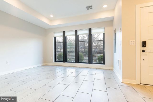 4523 RIVERSIDE WAY, Philadelphia, PA 19127