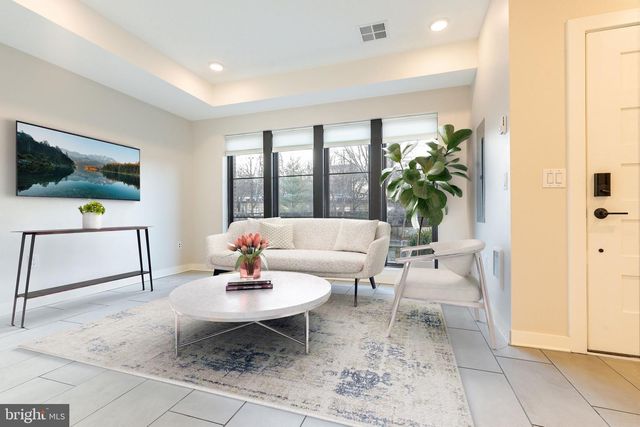 4523 RIVERSIDE WAY, Philadelphia, PA 19127