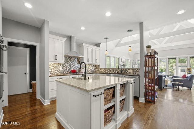 30062 Morningside Drive, Perrysburg, OH 43551