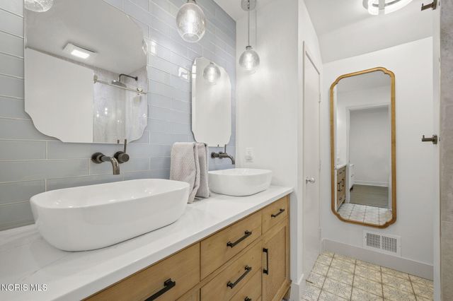 30062 Morningside Drive, Perrysburg, OH 43551