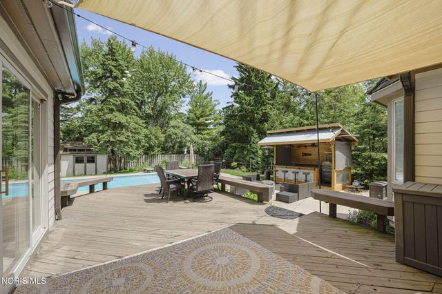 30062 Morningside Drive, Perrysburg, OH 43551