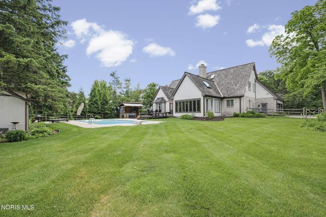30062 Morningside Drive, Perrysburg, OH 43551