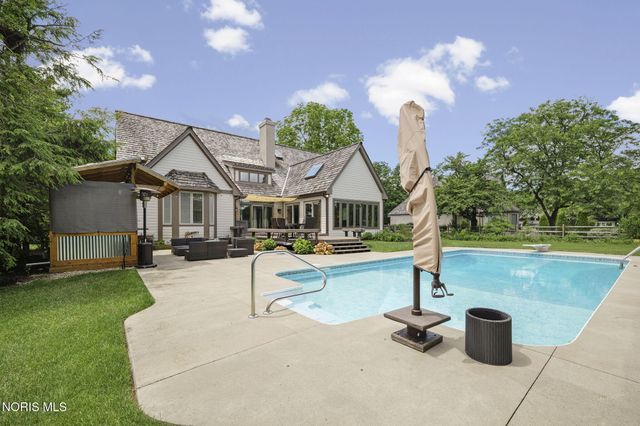 30062 Morningside Drive, Perrysburg, OH 43551