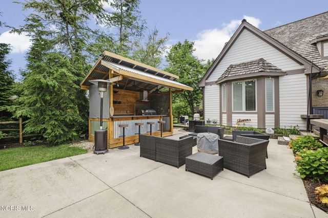 30062 Morningside Drive, Perrysburg, OH 43551