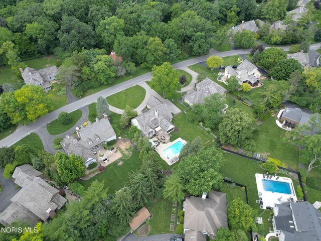 30062 Morningside Drive, Perrysburg, OH 43551