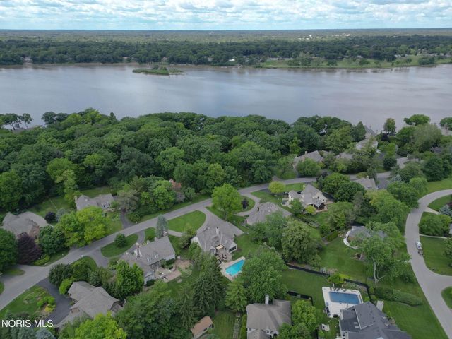 30062 Morningside Drive, Perrysburg, OH 43551