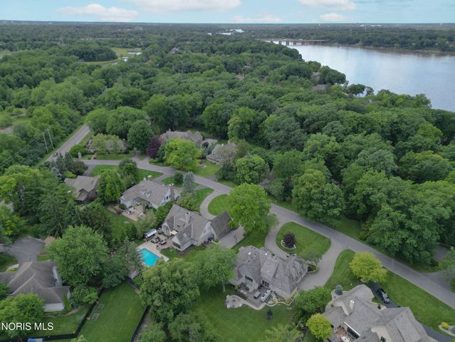 30062 Morningside Drive, Perrysburg, OH 43551