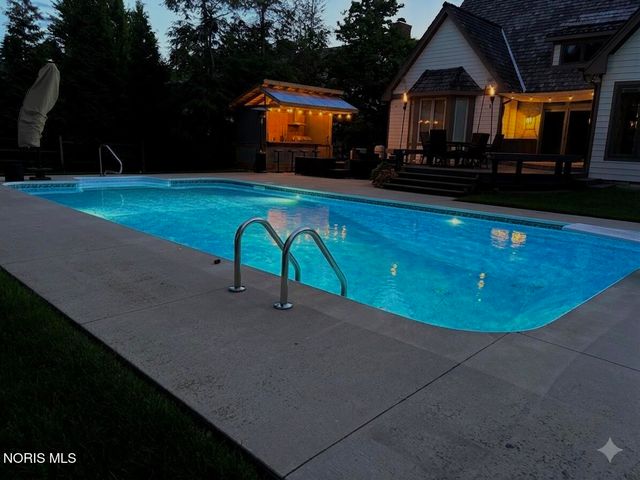 30062 Morningside Drive, Perrysburg, OH 43551