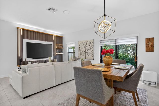 873 NW 3rd Way, Pompano Beach, FL 33060