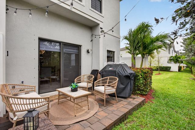 873 NW 3rd Way, Pompano Beach, FL 33060