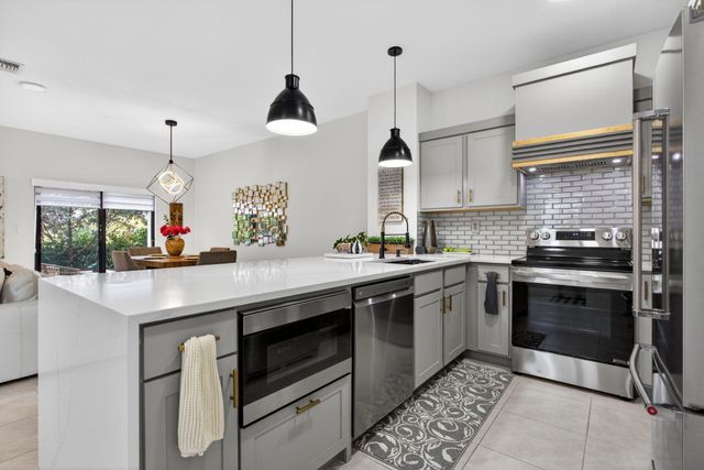 873 NW 3rd Way, Pompano Beach, FL 33060