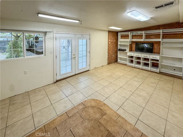 211 Walnut Street, Needles, CA 92363