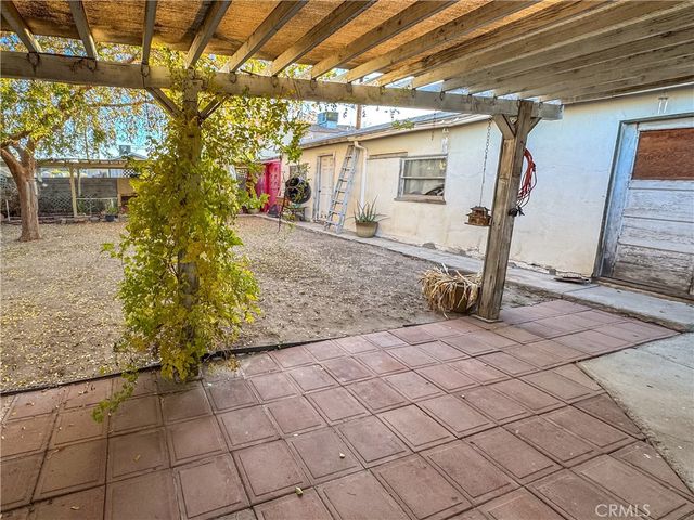 211 Walnut Street, Needles, CA 92363