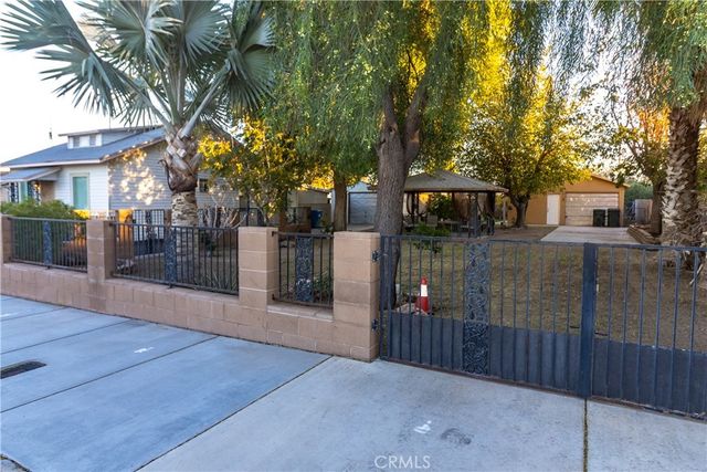 211 Walnut Street, Needles, CA 92363