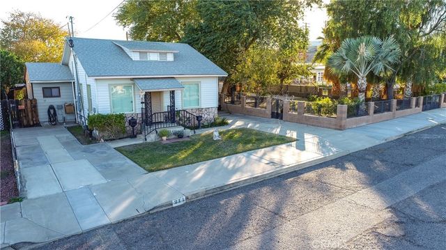 211 Walnut Street, Needles, CA 92363