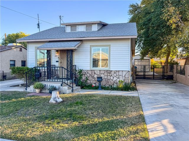 211 Walnut Street, Needles, CA 92363