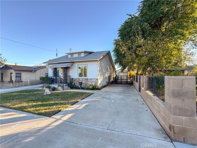 211 Walnut Street, Needles, CA 92363