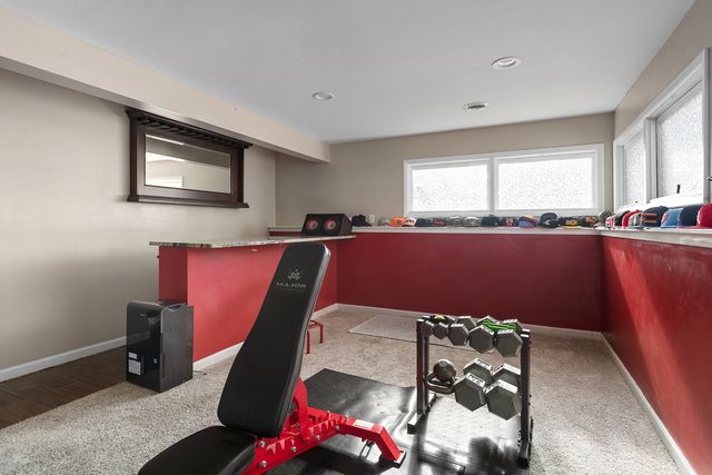 1104 New Haven Avenue, Aurora, IL 60506