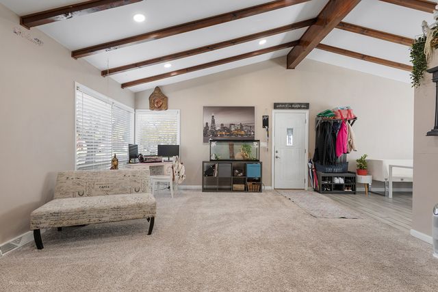 1104 New Haven Avenue, Aurora, IL 60506