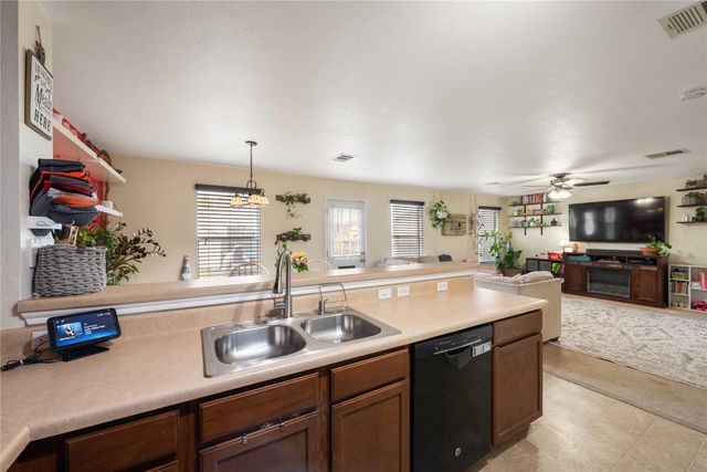 122 Quarter Ave, Buda, TX 78610