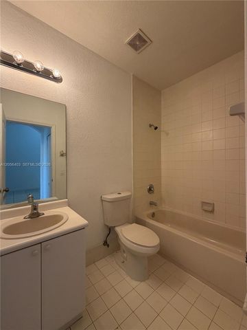 1661 SE 28th St 204, Homestead, FL 33035
