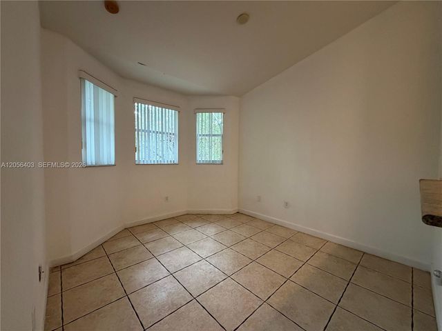 1661 SE 28th St 204, Homestead, FL 33035