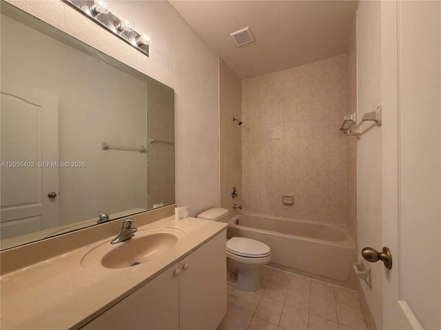 1661 SE 28th St 204, Homestead, FL 33035