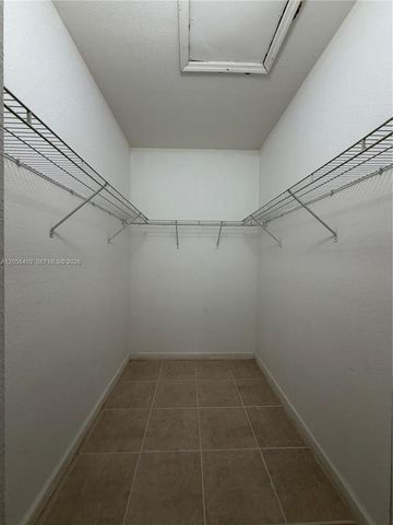 1661 SE 28th St 204, Homestead, FL 33035