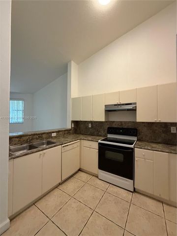 1661 SE 28th St 204, Homestead, FL 33035