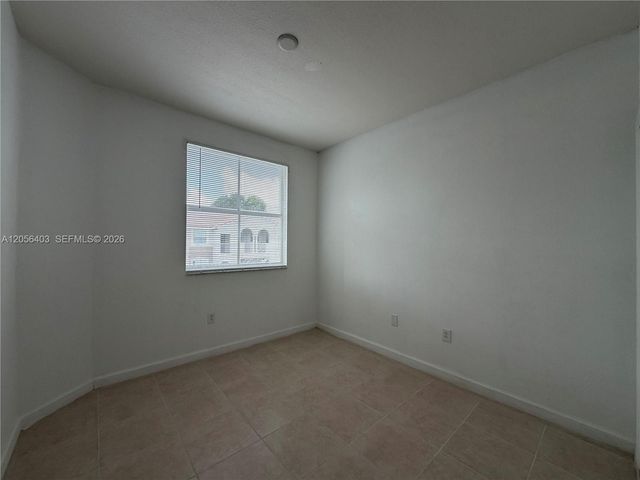 1661 SE 28th St 204, Homestead, FL 33035