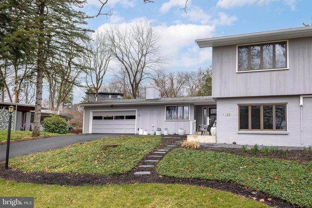 1137 DORUM AVE, State College, PA 16801