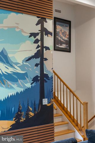 1137 DORUM AVE, State College, PA 16801