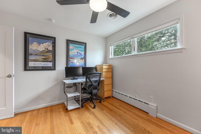 1137 DORUM AVE, State College, PA 16801