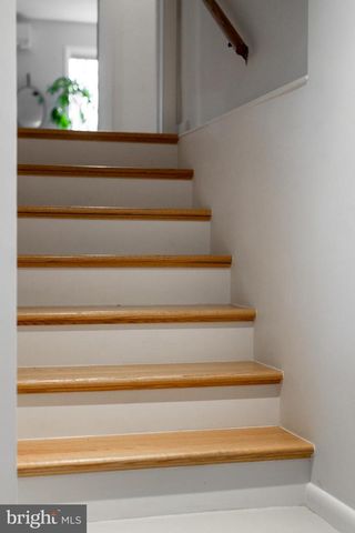 1137 DORUM AVE, State College, PA 16801